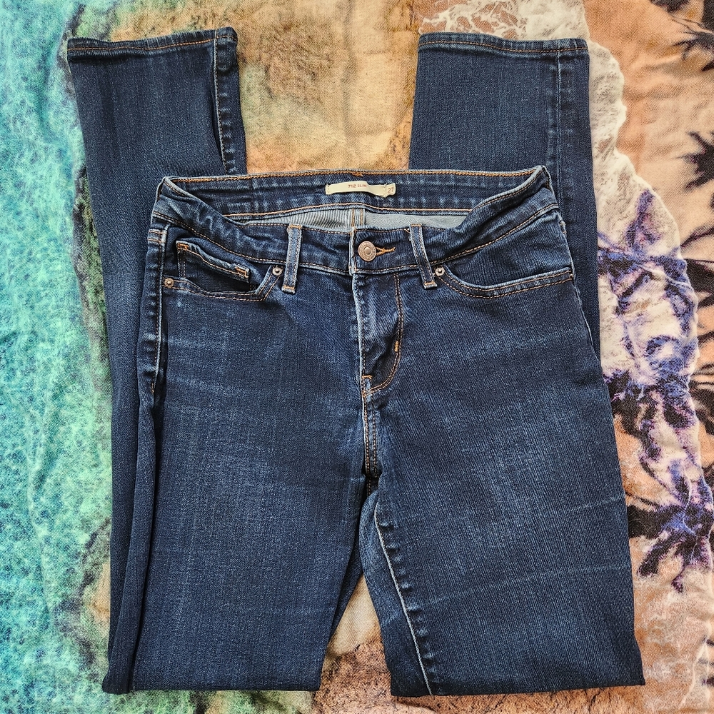levi's ▪︎ 712 slim